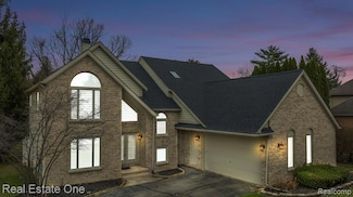 6246 Lindsay Ct, De Soto, MI 48324