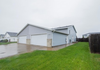 1810 41st Ave S, Moorhead, MN 56560