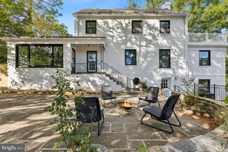 1901 Belle Haven Rd, Alexandria, VA 22307