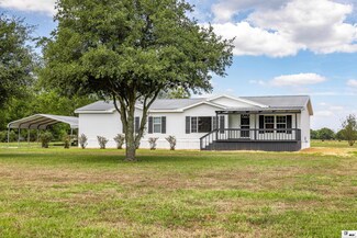 359 Highway 879, Oak Grove, LA 71263