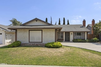 5576 Holly Ridge Dr, Camarillo, CA 93012