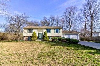 5697 Forest View St, Allendale, MI 49401