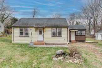 83 Morin Ave, Coventry, CT 06238