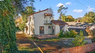 2081 Oakwood Dr, East Palo Alto, CA 94303