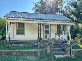 315 Hill St, Hico, TX 76457