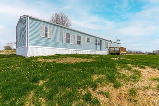 41 Faircreek Dr, Winfield, MO 63389