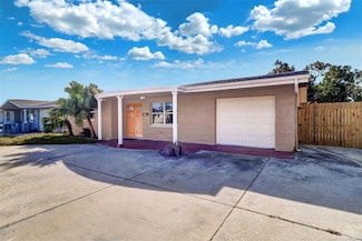 3048 Holiday Lake Dr, Holiday, FL 34691