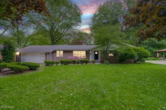 3699 Staunton Dr, Youngstown, OH 44505
