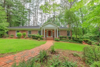 302 Brookwood Ln, La Fayette, GA 30728