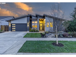 1968 John Day Dr, Eugene, OR 97408