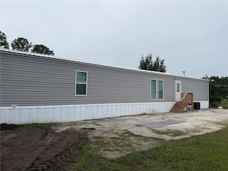 4901 Vaughn Rd, Plant City, FL 33565