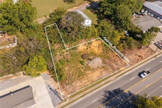 414 S Wall St, Calhoun, GA 30701