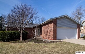 5015 Fawn Ct, Lincoln, NE 68516