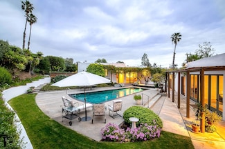 405 Court Place, Santa Barbara, CA 93108