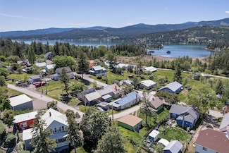 33 Summit Ave, Somers, MT 59932