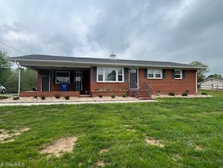 318 Welch Rd, Mount Airy, NC 27030