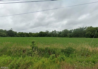6 Wyckoff Mills Rd, Monroe Township, NJ 08512