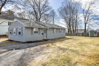 1470 Forest Ave, Portland, ME 04103