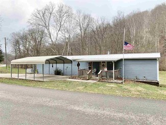 4965 Trace Creek Rd, Salt Rock, WV 25559