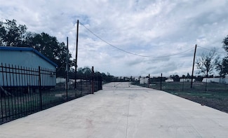 4807 Treaschwig Rd, Spring, TX 77373
