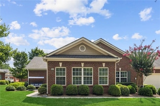 481 Sawnee Corners Dr, Cumming, GA 30040