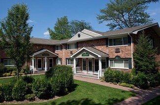 725 Greenbriar Dr Unit Ba12, Bohemia, NY 11716