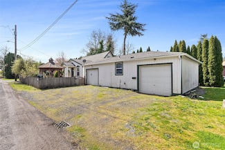 909 Goff St, Centralia, WA 98531