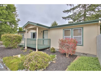 827 Ransom Ave Unit A, Brookings, OR 97415