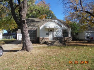 2142 S Pershing St, Wichita, KS 67218
