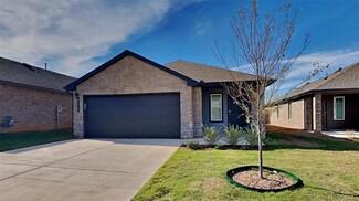 10709 Red Thistle Dr, Oklahoma City, OK 73114