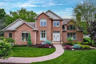 1955 Wendover Cir NE, North Canton, OH 44720