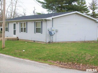 137 W Pleasant St, Winchester, IL 62694