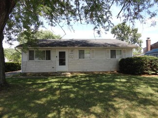 1302 Coe Dr, Columbus, OH 43207