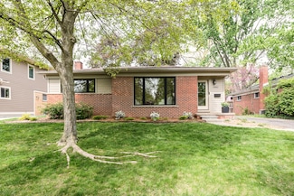 2441 Nottingham Rd, Ann Arbor, MI 48104
