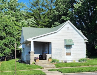 303 NE 14th St, Washington, IN 47501