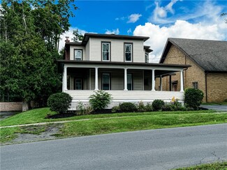 2667 Hamilton St, Weedsport, NY 13166
