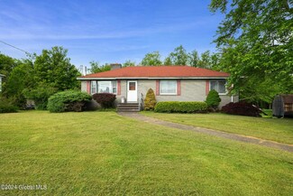 991 Dunnsville Rd, Schenectady, NY 12306