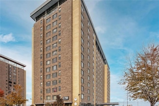 700 E 8th St Unit 15R, Kansas City, MO 64106
