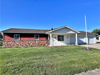 821 Holiday Dr, Greentown, IN 46936