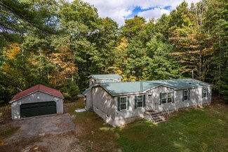 33 W Ridge Rd, Wales, ME 04280