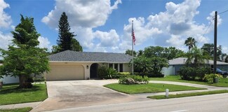 1707 Viscaya Pkwy, Cape Coral, FL 33990