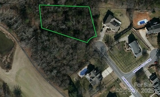 4965 Elmhurst Dr NE, Hickory, NC 28601