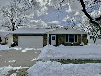 24339 S Oxford Oval, North Olmsted, OH 44070