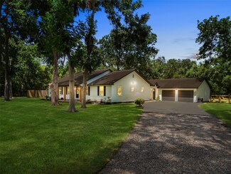 6505 Jay Rd, Hitchcock, TX 77563