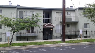 450 Condon Terrace SE Unit 303, Washington, DC 20032