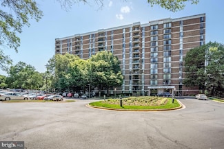 2300 Pimmit Dr Unit 817, Falls Church, VA 22043