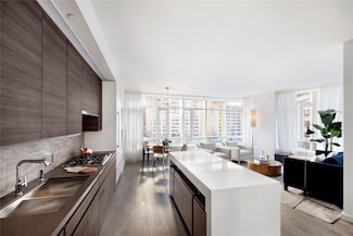 285 W 110th St Unit 2 A, New York, NY 10026