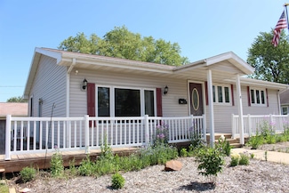 805 Prairie St, Mauston, WI 53948