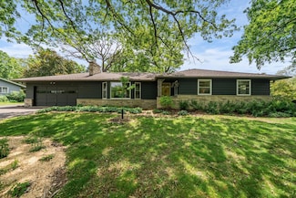 1774 Gramsie Rd, New Brighton, MN 55112