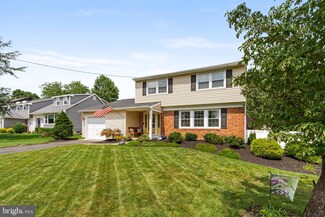 1621 Mayflower Ln, Cherry Hill, NJ 08003